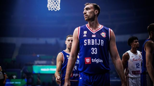 Nikola Milutinov (©FIBA Basketball)